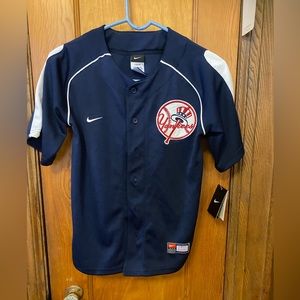 Kids NY Yankees Jersey. Small 8/10